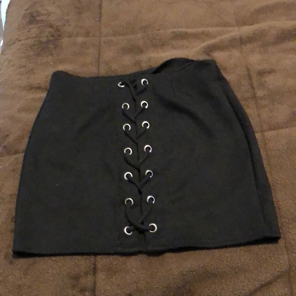 Rope detailing mini black suade skirt